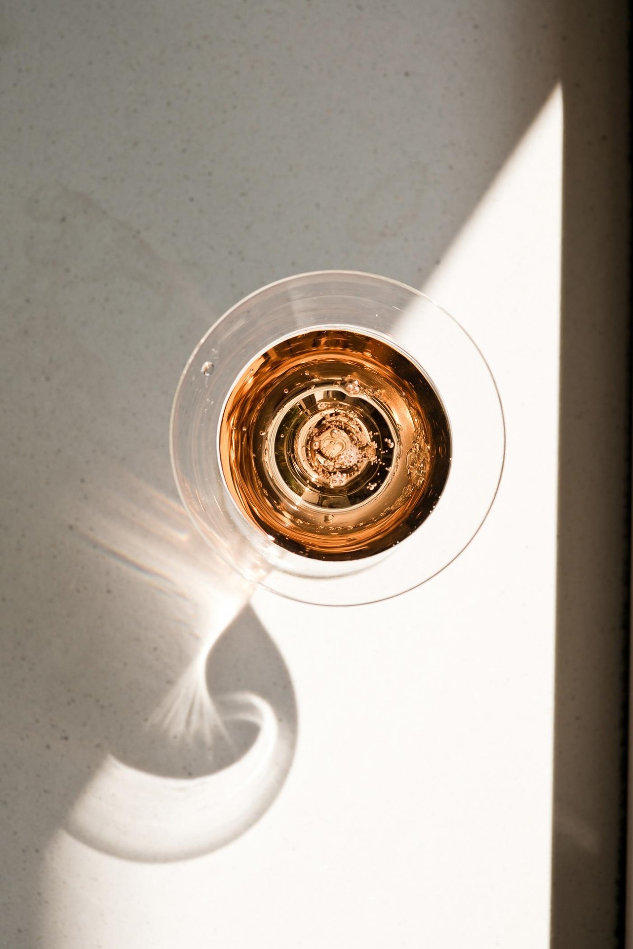 Glas med rosévin eller cocktail på Café Grindstugan